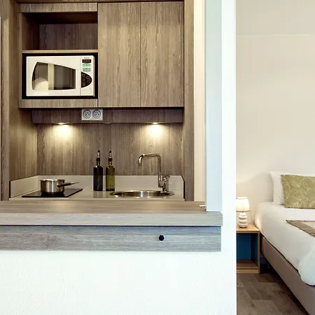 Sejours & Affaires Ferrand Park Republique Aparthotel 2*