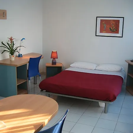 Sejours & Affaires Ferrand Park Republique Lejlighedshotel 2*