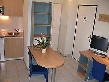 Sejours & Affaires Ferrand Park Republique Lejlighedshotel 2*