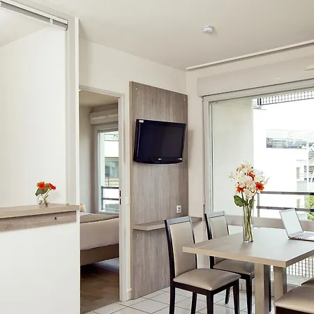 Sejours & Affaires Ferrand Park Republique 2*