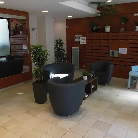 Sejours & Affaires Ferrand Park Republique 2*