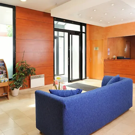 Ξενοδοχείο με διαμερίσματα Sejours & Affaires Ferrand Park Republique