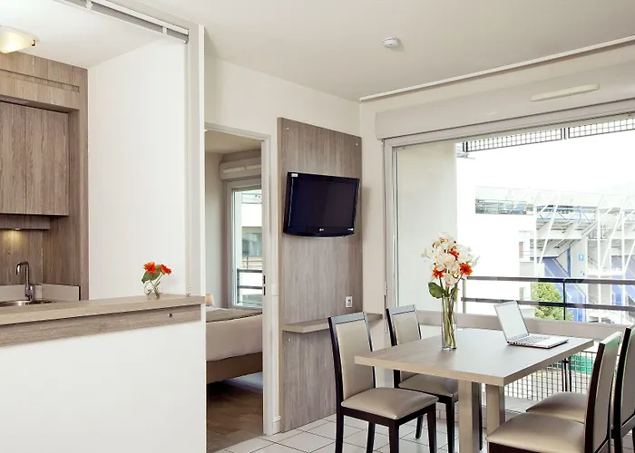 Sejours & Affaires Ferrand Park Republique Aparthotel 2*