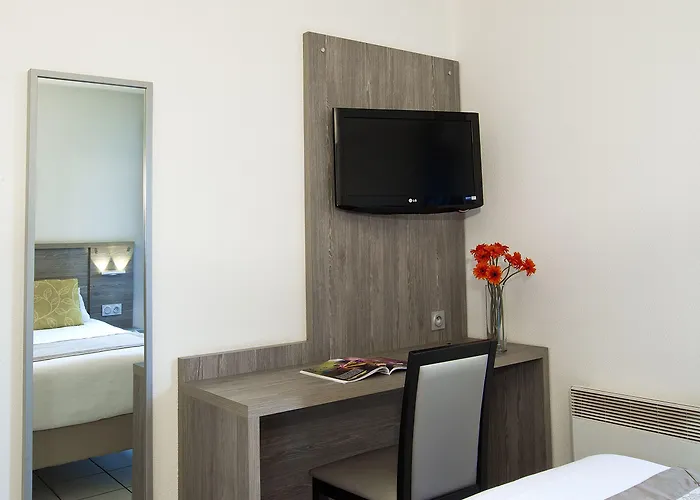 Aparthotel Sejours & Affaires Ferrand Park Republique 2*