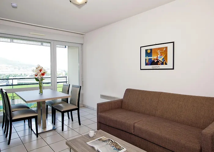 Sejours & Affaires Ferrand Park Republique 2* Clermont-Ferrand