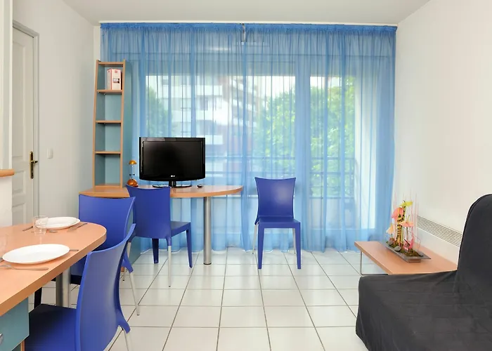 Sejours & Affaires Ferrand Park Republique 2*